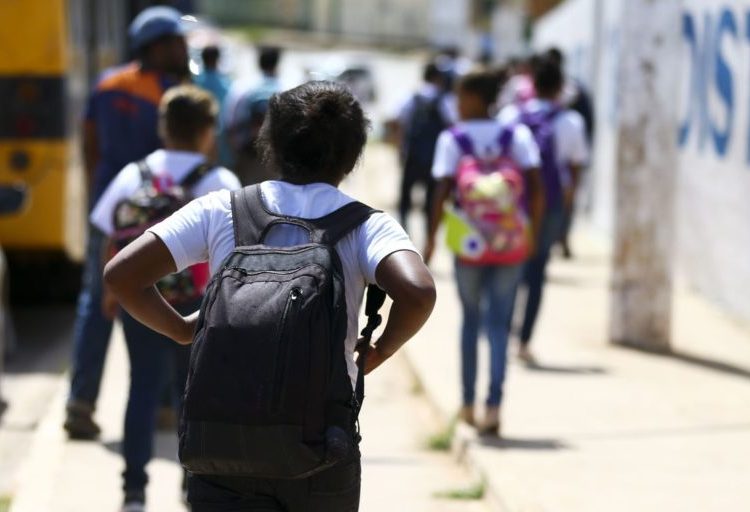 Educação: Ensino médio pode passar por nova reforma em 2024