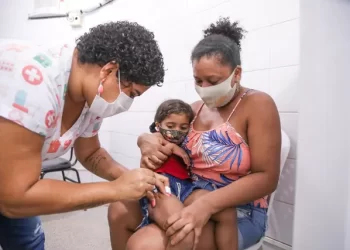 Prevenção: em Salvador, crianças e adolescentes devem se vacinar contra hepatite A e HPV