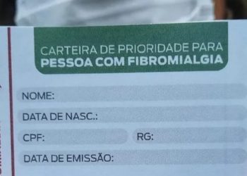 Secretaria da Saúde de Salvador lança carteira de identificação para pessoas com fibromialgia