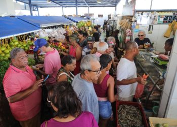 Vendas: Feirantes celebram movimento de clientes nas feiras e mercados municipais