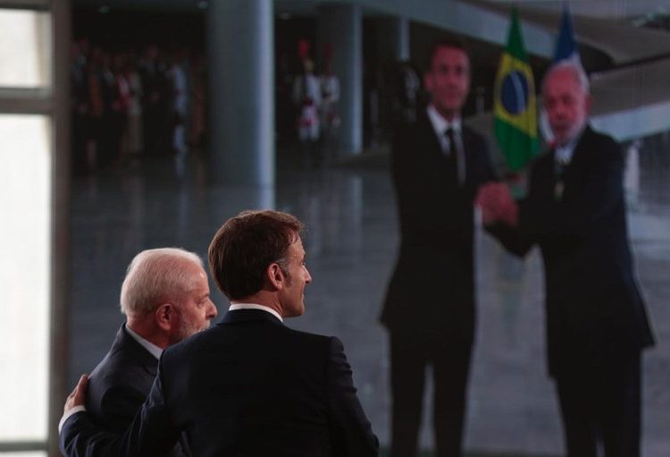 Brasil assina cooperação com governo francês para enfrentamento à desinformação e educação midiática