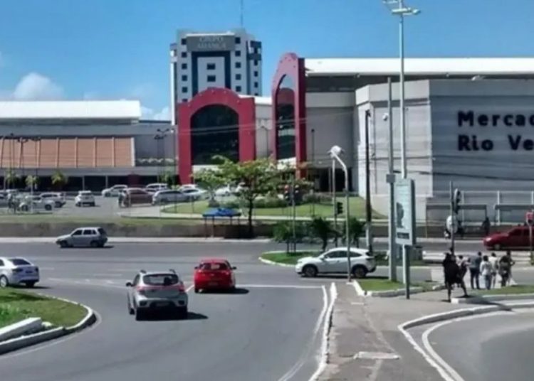 Atenção: Novo retorno é aberto nesta segunda (18) na Avenida Juracy Magalhães