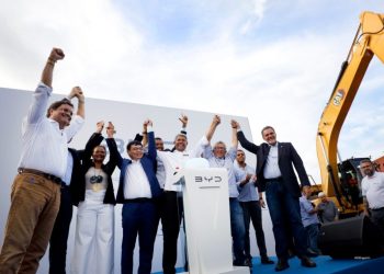 Com novo marco histórico, BYD inicia obras de complexo fabril que deve gerar 10 mil empregos na Bahia