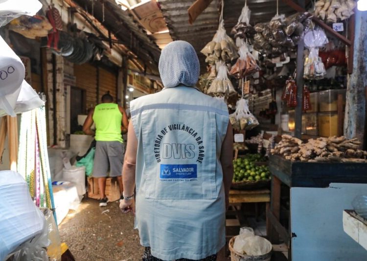 Vigilância Sanitária promove ação em mercados com foco na Semana Santa