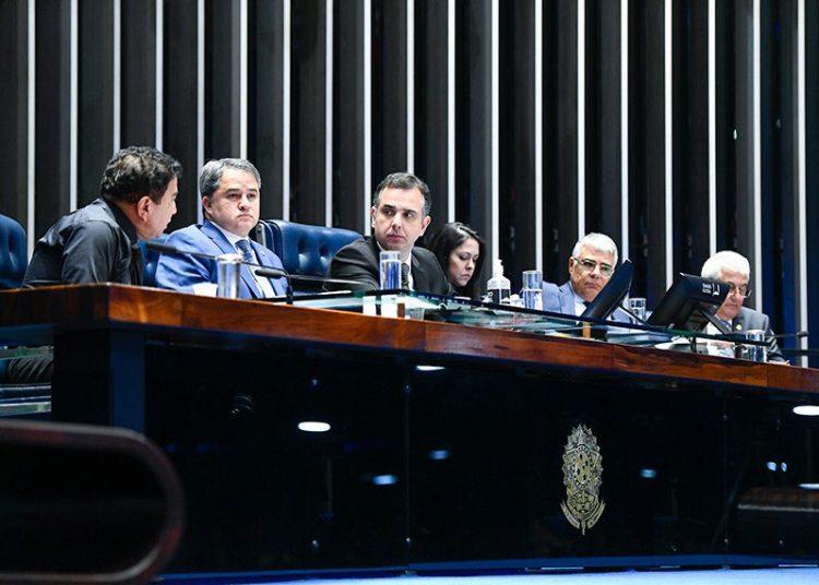 Parlamento: Senadores vão discutir garimpo ilegal e criminalização do porte de drogas