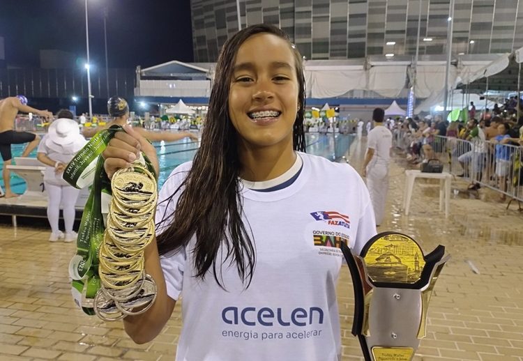 Esporte: Com apoio da Prefeitura, jovem atleta baiana desponta como promessa da natação