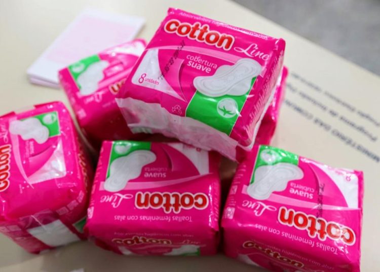 Dignidade menstrual: Prefeitura segue com distribuição de absorventes pelo programa Dignidade Menstrual da Mulher