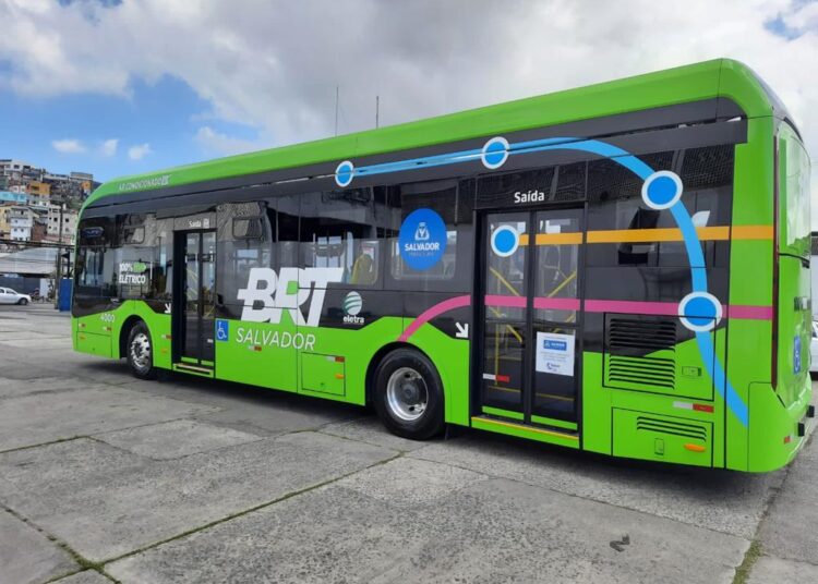 Atenção: Linha B4 do BRT já atende estações do Itaigara e Parque da Cidade