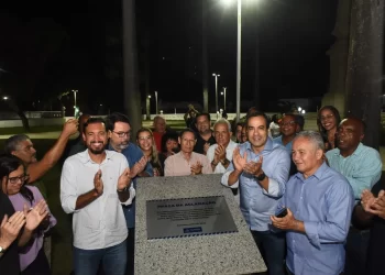 Histórico: Praça da Aclamação é entregue restaurada pela Prefeitura com monumentos recuperados