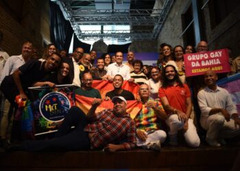 Prefeitura empossa membros do Conselho dos Direitos LGBT+ e anuncia novas ações afirmativas para o segmento