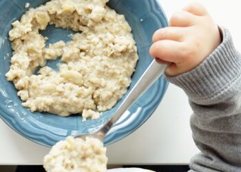 Senado: Projeto proíbe adição de açúcares em alimentos para crianças de até 2 anos