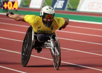 Comitê Paralímpico Brasileiro lança campanha-manifesto com esportistas: “Mais que vencedores, brasileiros”