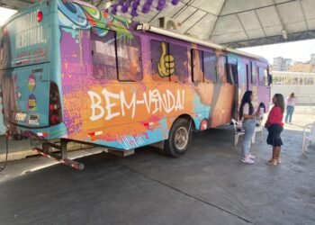 Mais de 50 mulheres são atendidas pela Unidade Móvel da SPM na Estação da Lapa