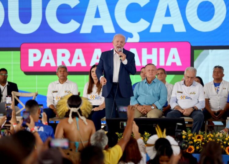Presidente Lula anuncia na Bahia expansão do Programa Pé-de-Meia