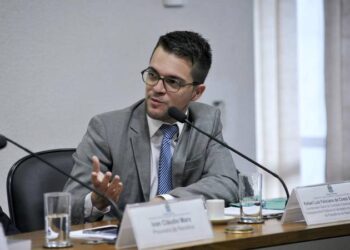 Homenagem: 25 de outubro pode ser oficializado como Dia da Defesa da Democracia