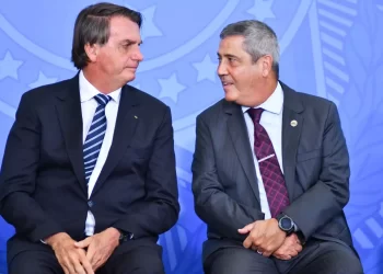 Política: Polícia Federal indicia Jair Bolsonaro e outras pessoas por tramarem um golpe de Estado e organização criminosa