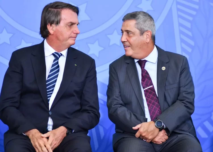 Política: Polícia Federal indicia Jair Bolsonaro e outras pessoas por tramarem um golpe de Estado e organização criminosa