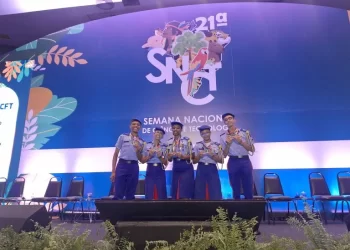 Estudantes baianos descobrem asteroides e são premiados pela Nasa