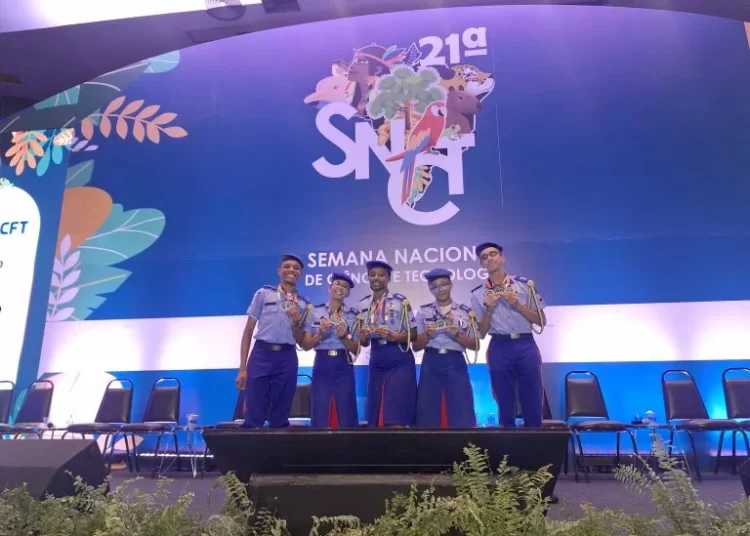 Estudantes baianos descobrem asteroides e são premiados pela Nasa