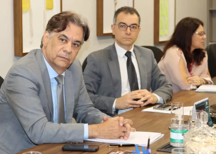 Direitos sociais: Diretrizes e encaminhamentos da luta antimanicomial na Bahia são debatidos na SJDH com a Sesab e TJBA