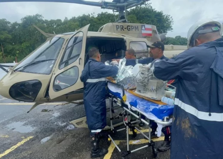 Medidas de segurança: Helicóptero da Polícia Militar transporta criança de Saramandaia para hospital