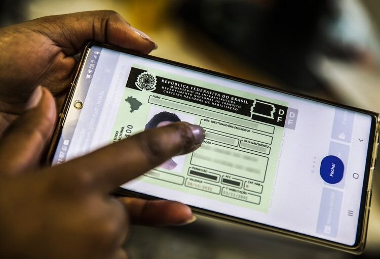 Atenção: GOV.BR não envia links por SMS sobre suspensão ou entrega de CNH