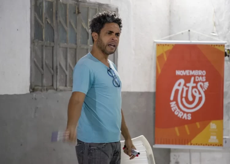 Stand Up Comedy: Bairro de Plataforma recebe o Novembro das Artes Negras da Funceb nesta quarta (13)