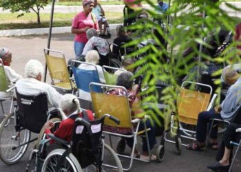 Estatuto do Idoso: Quem abandonar pais idosos em hospitais e asilos deverá ficar de fora da herança