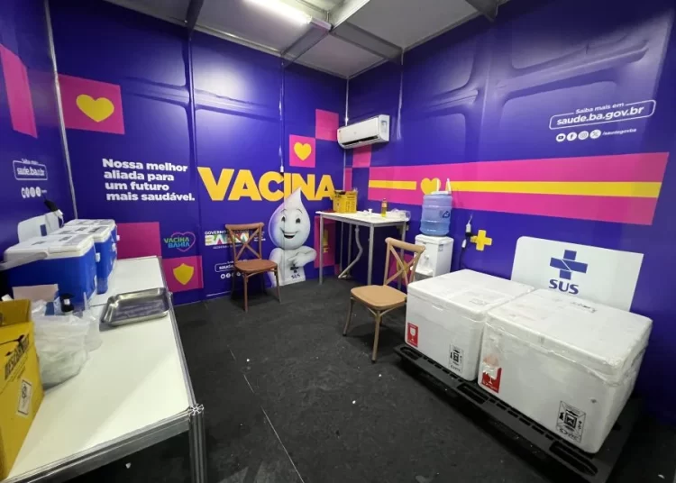 Sesab e SMS ofertam vacinação durante Fenagro