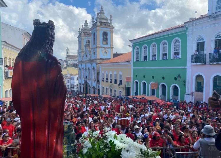 Turismo: Festa de Santa Bárbara demonstra força do sincretismo religioso no turismo baiano