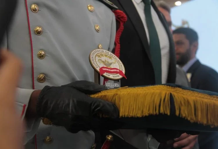 Honraria: 60 profissionais são agraciados com a Medalha do Mérito