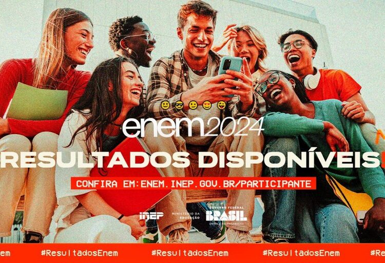 Estudantes da rede estadual da Bahia comemoram nota 980 na redação do Enem