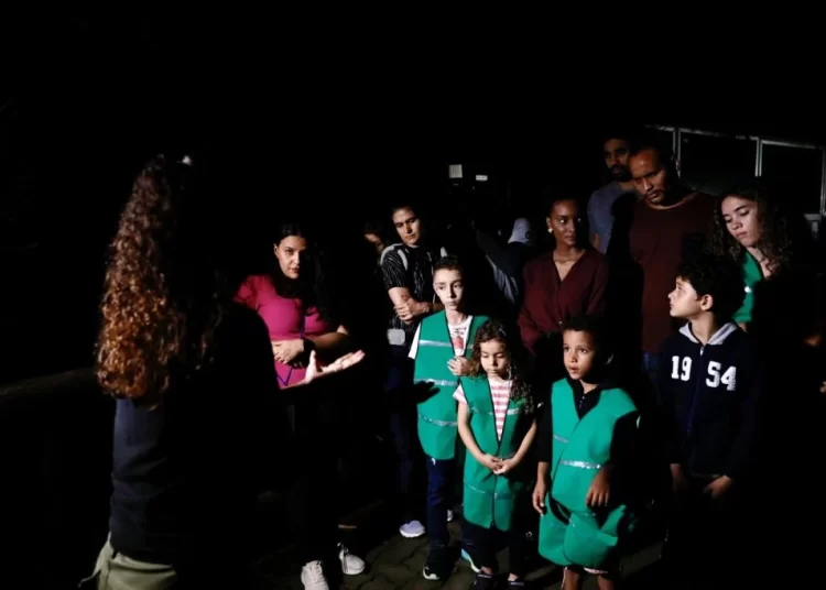 Zoo Noturno oferece experiência única no Zoológico de Salvador