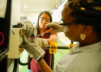 Mercado: Prefeitura de Salvador abre inscrições para curso Reformar é com Elas