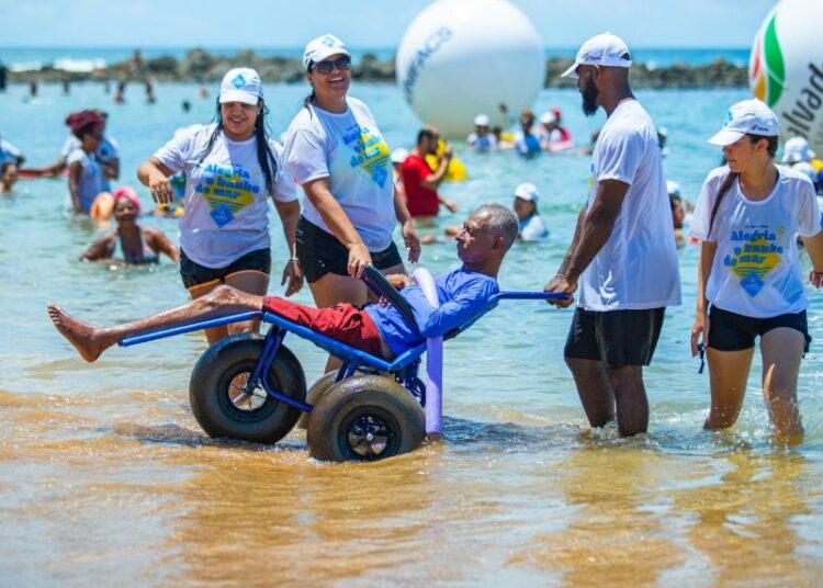 Com apoio da Prefeitura, Projeto ParaPraia 2025 promove inclusão