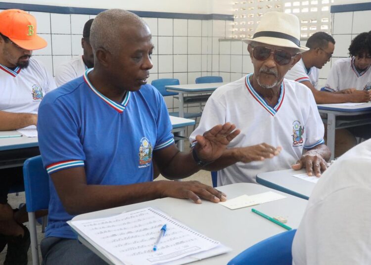 Rede Estadual de Ensino: aumenta número de jovens e adultos que voltaram às salas de aula