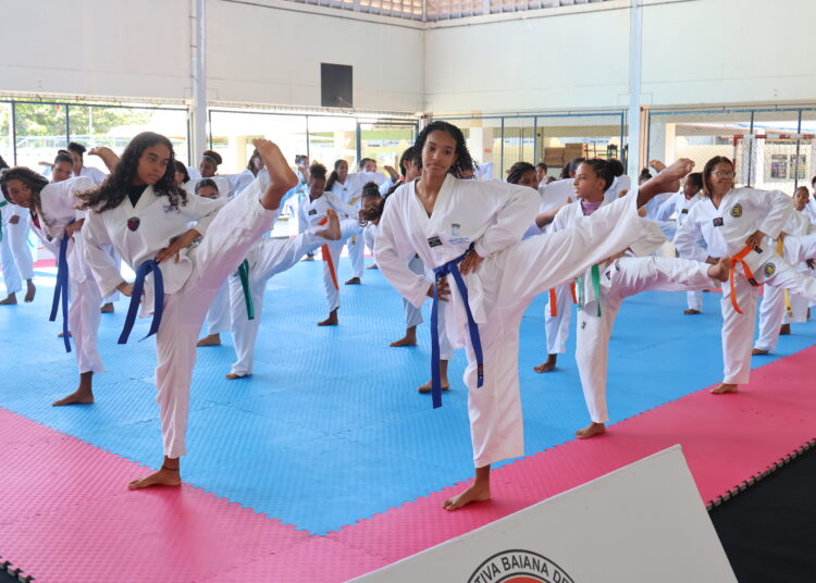 Taekwondo ajuda no desenvolvimento esportivo e pessoal de meninas e mulheres, elas participam da Copa Maria Bonita