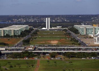 Economia: proposta da LDO 2026 já está no Congresso Nacional