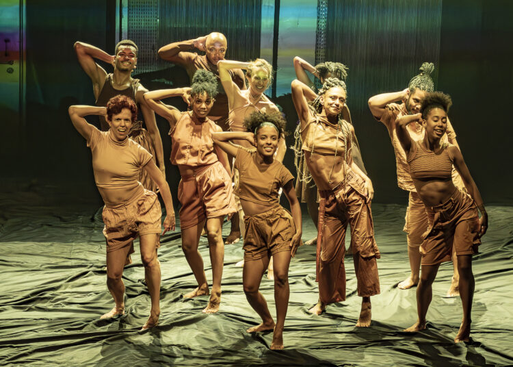 Balé Teatro Castro Alves leva dança contemporânea ao interior da Bahia com oficinas e apresentações gratuitas do espetáculo Eró