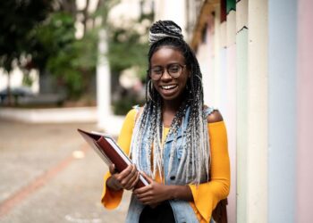 Estudantes, o prazo para solicitar isenção da taxa de inscrição do ENEM 2025, termina nesta sexta (25)