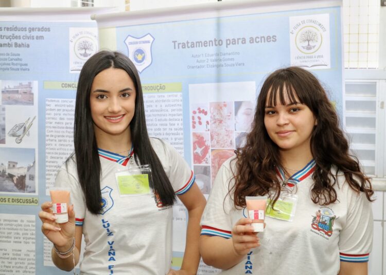 Estudantes de colégio estadual desenvolvem creme antiacne à base de tomate-cereja
