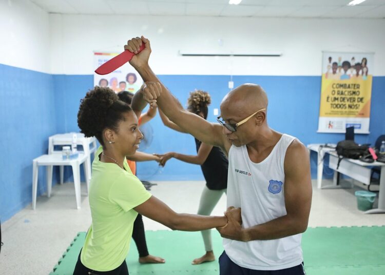 Salvador: Guarda Municipal oferece aula de defesa pessoal para a população LGBTQIAPN+