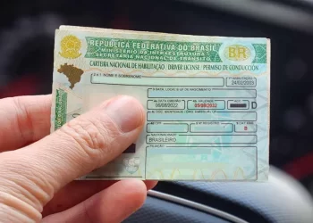 Trânsito: Presidente sanciona lei que permite custear habilitação de condutores de baixa renda com dinheiro de multas