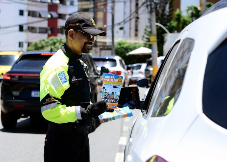 Comprometa-se com a Vida: Transalvador inicia segunda etapa da campanha Volta às Aulas 2025 na segunda (14)