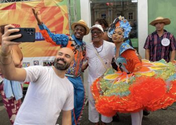 Atendimento aos turistas no São João do Pelourinho tem ação especial da Setur-BA