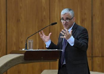 Senado: Levitsky vê populismo como risco à democracia latino-americana