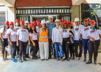 Bahia: Canteiro de obras vira sala de aula em curso sobre construção civil para mulheres