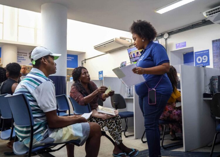 Trabalhadores do comércio ambulante, o prazo para cadastramento termina nesta quinta-feira (16)