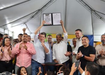 Governador Jerônimo e Prefeito Zé Cocá celebram agenda de entregas estadual nos 128 anos de Jequié