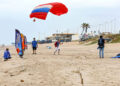 Diversão: Salvador inicia temporada de saltos de paraquedas na orla de Pituaçu
